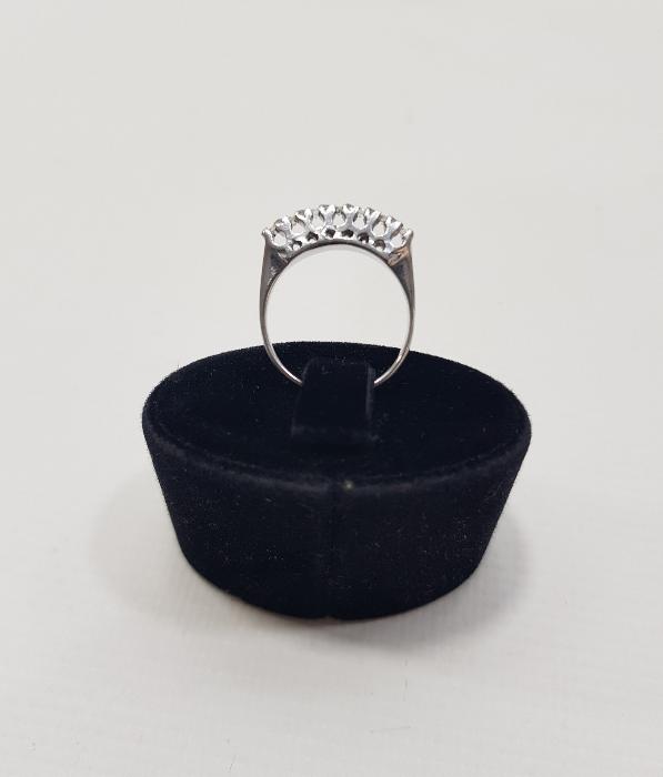 SERTİFİKALI YEDİTAŞ PIRLANTA YÜZÜK 