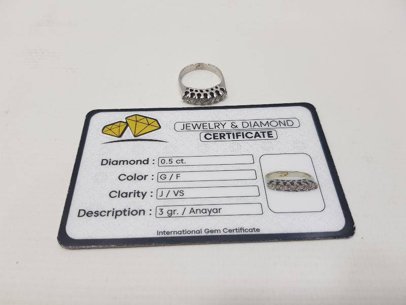 SERTİFİKALI YEDİTAŞ PIRLANTA YÜZÜK 