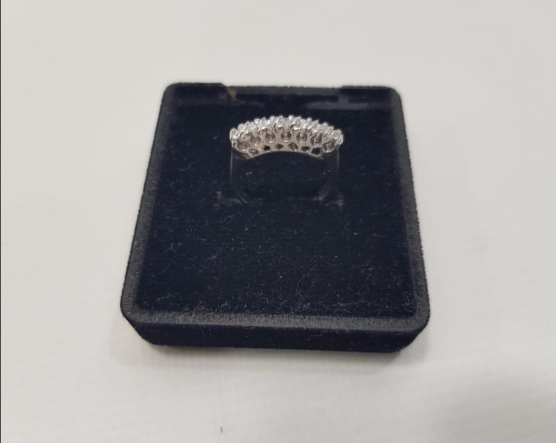 SERTİFİKALI YEDİTAŞ PIRLANTA YÜZÜK 