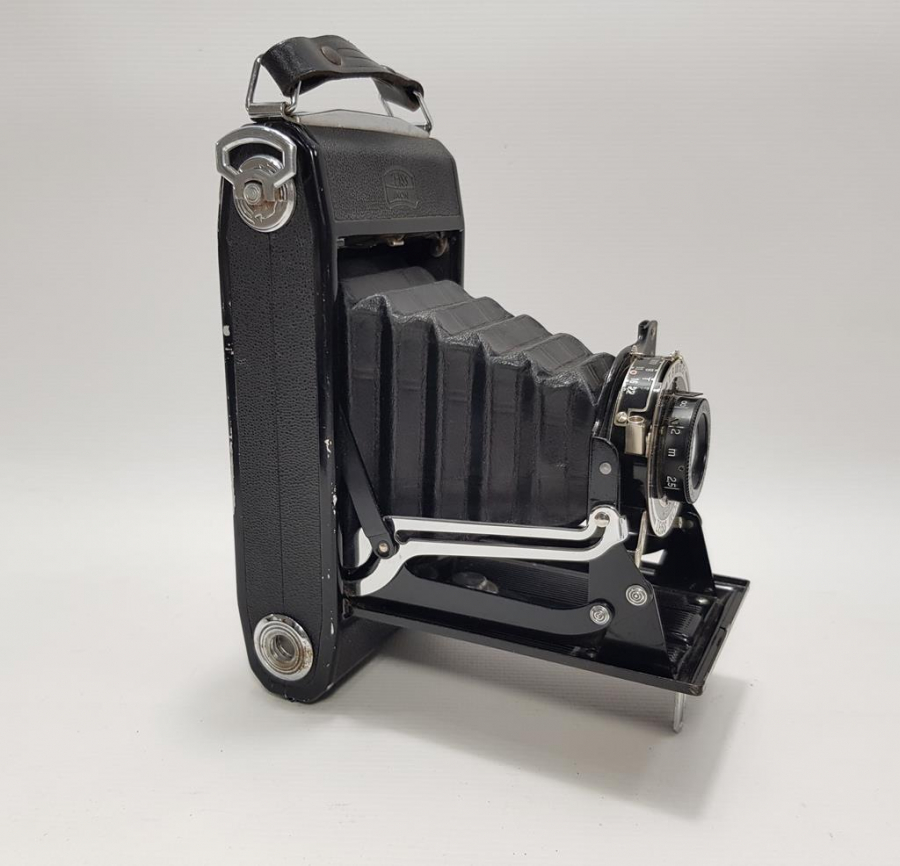 ZEISS IKON KÖRÜKLÜ FOTOĞRAF MAKİNESİ