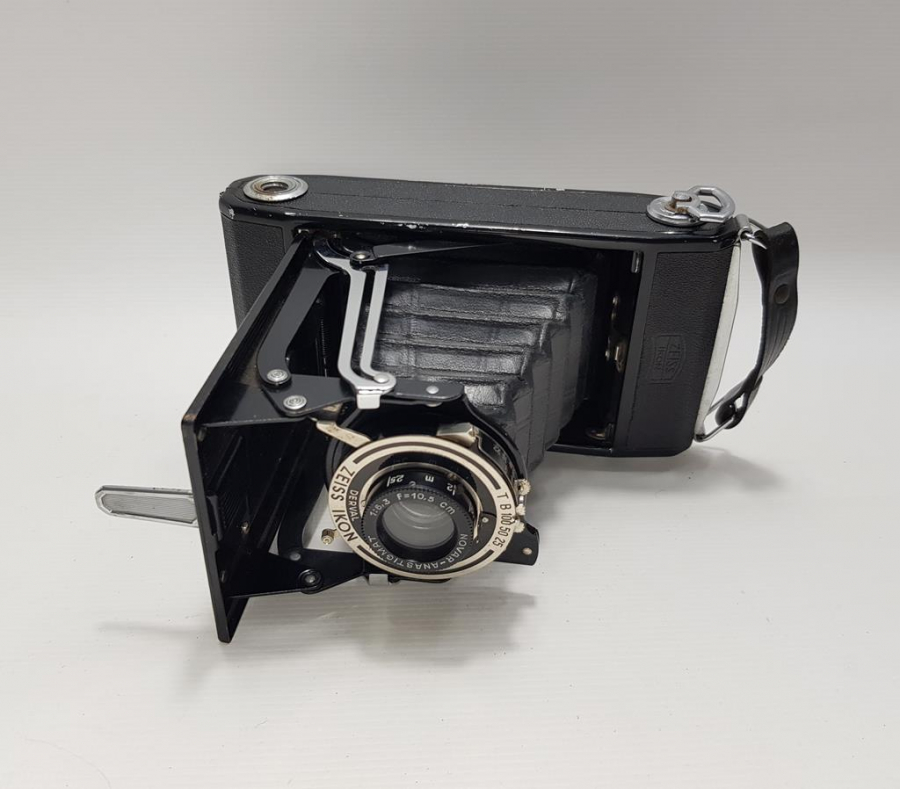 ZEISS IKON KÖRÜKLÜ FOTOĞRAF MAKİNESİ