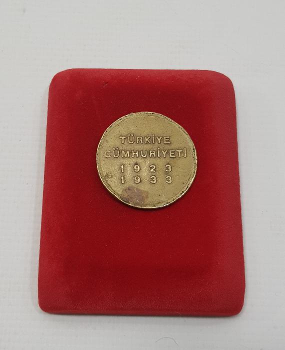 1923-1933 TÜRKİYE CUMHURİYETİNİN 10. YILI MADALYONU