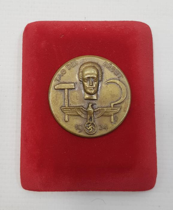 1934 TAG DER ARBEIT NAZİ ROZET