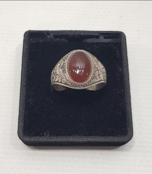 AKİK TAŞLI KALEM İŞÇİLİKLİ GÜMÜŞ YÜZÜK 