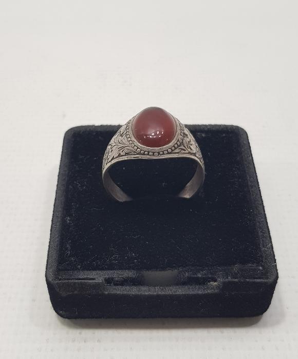 AKİK TAŞLI KALEM İŞÇİLİKLİ GÜMÜŞ YÜZÜK 