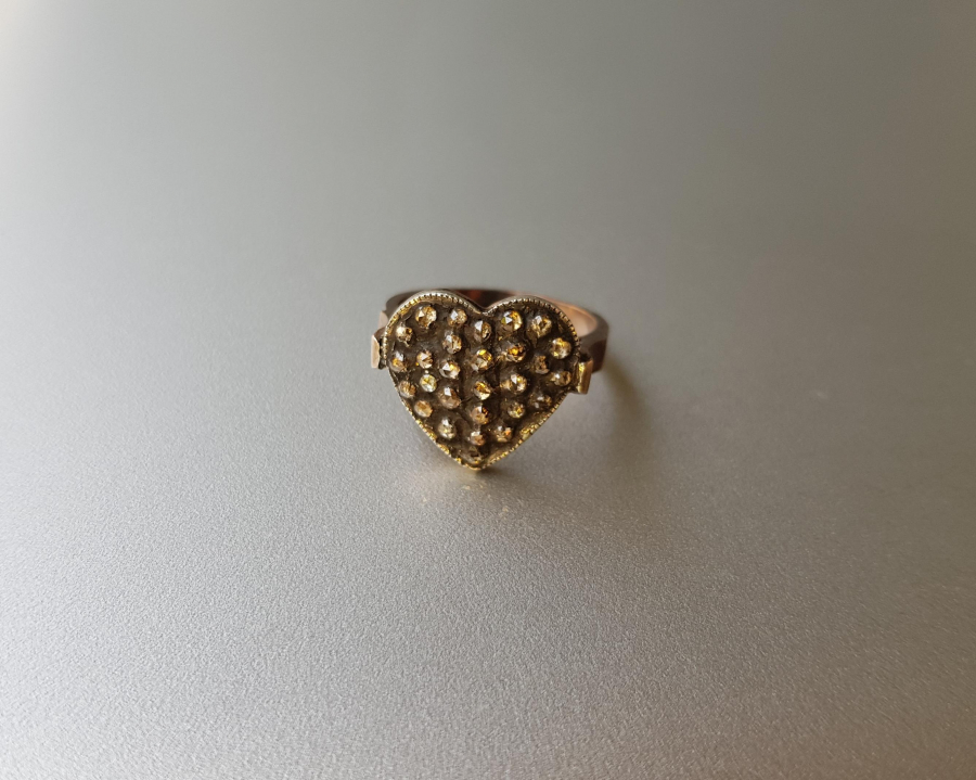 KALP FORMLU ANTİKA ELMAS YÜZÜK