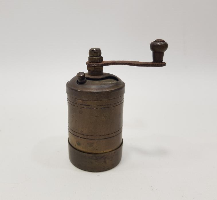 ANTİKA KARABİBER DEĞİRMENİ 