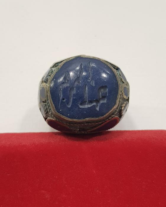 ESKİ TÜRKMEN İŞİ ÜZERİ YAZILI KALLAVİ BOY YÜZÜK 