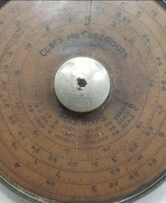 FARKLI FORMDA ANTİKA HESAP MAKİNESİ - FOWLER's CALCULATOR