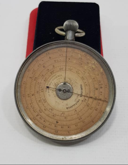 FARKLI FORMDA ANTİKA HESAP MAKİNESİ - FOWLER's CALCULATOR