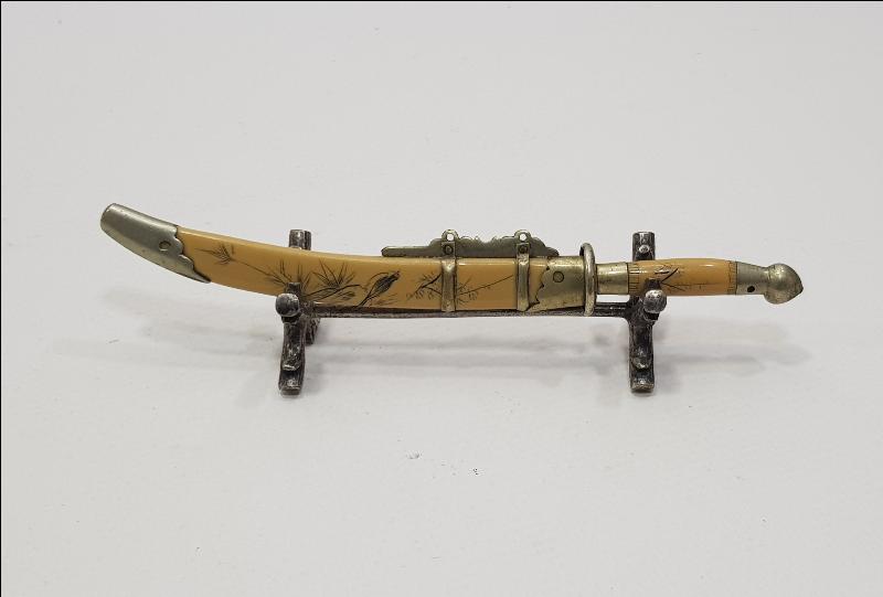 KILIÇ FORMLU ANTİKA ZARF AÇACAĞI