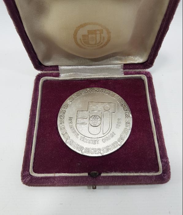 1988 İSTANBUL TİCARET ODASI VERGİ REKORTMENLERİ MADALYASI