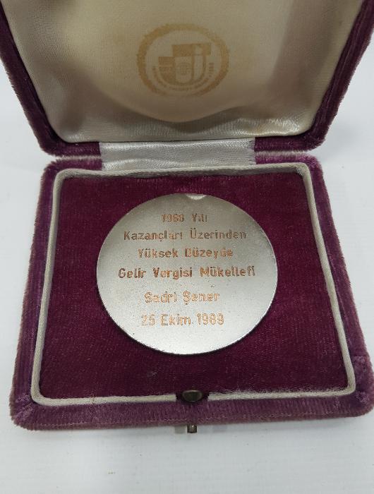 1988 İSTANBUL TİCARET ODASI VERGİ REKORTMENLERİ MADALYASI