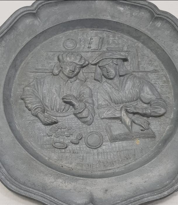 ALMAN MALI İKİ ADET DUVAR TABAĞI