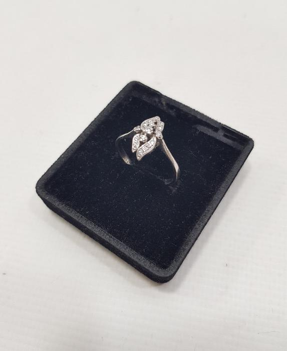 ALTIN PIRLANTA YÜZÜK