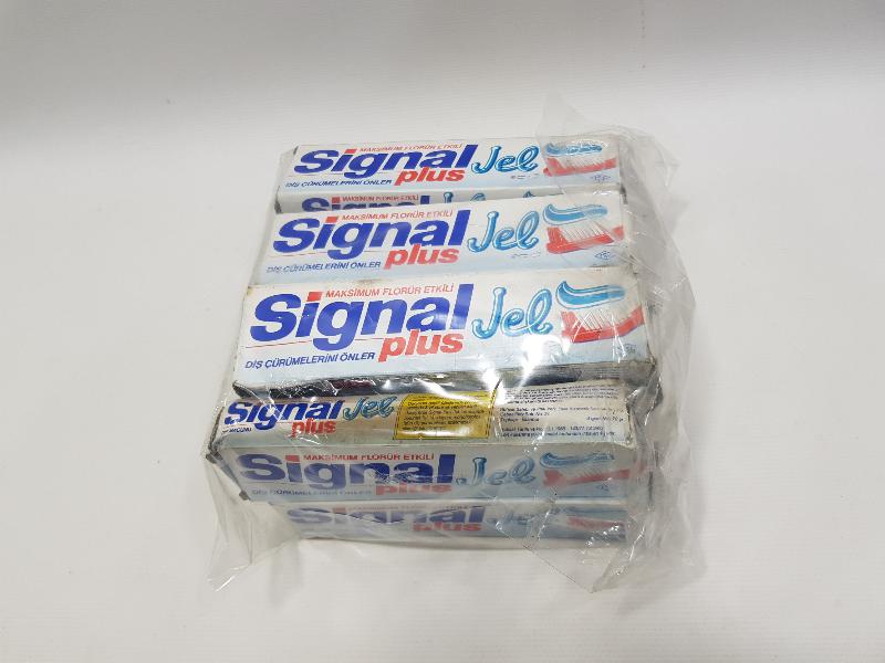 ESKİ BAKKALİYE: BİR DÜZİNE DİŞ MACUNU