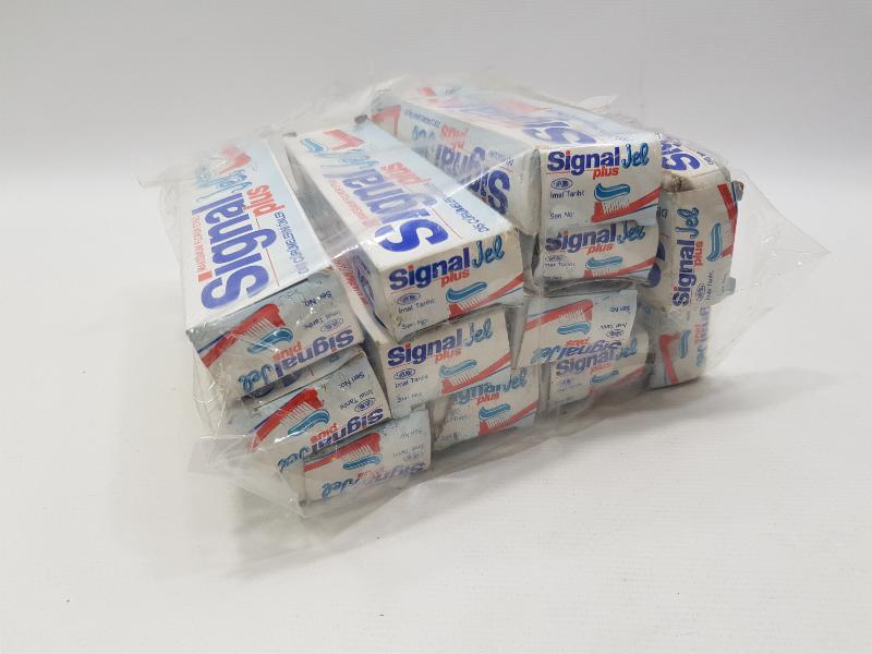 ESKİ BAKKALİYE: BİR DÜZİNE DİŞ MACUNU