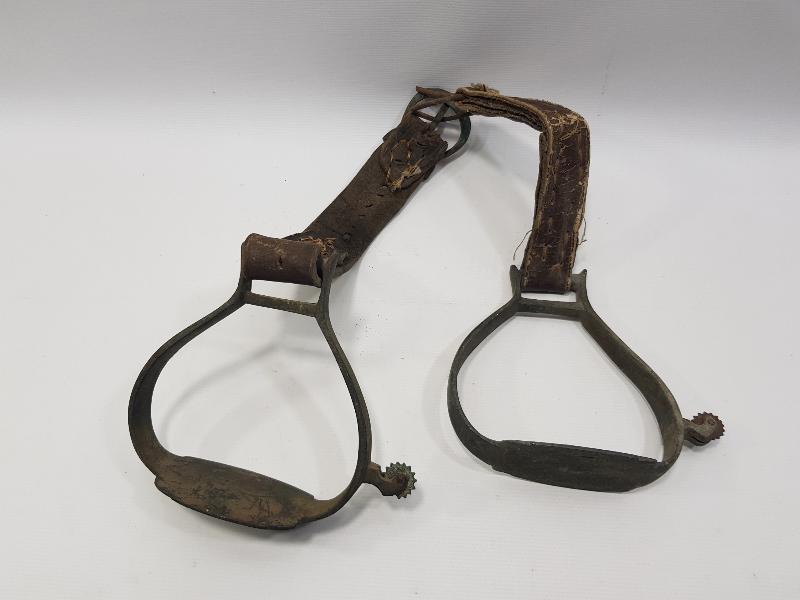 KURTULUŞ SAVAŞI DÖNEMİ 1919 TARİHLİ YUNAN SÜVARİ ÜZENGİSİ