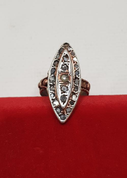 OSMANLI DÖNEMİ MEKİK FORMLU KALLAVİ BOY ELMAS YÜZÜK