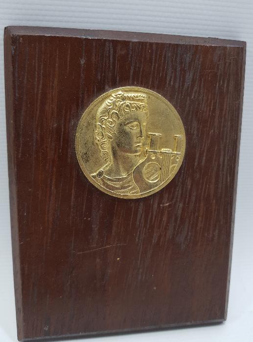 ROMA KRALİÇESİ TEMALI PLAKET MADALYON