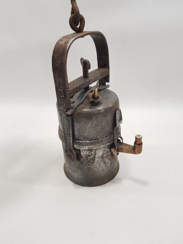 WOLF MARKA ANTİKA KARPİT LAMBASI