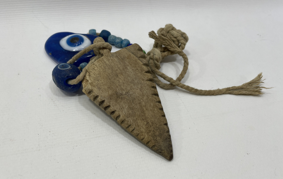 OSMANLI DÖNEMİ AHŞAPTAN VE OPAL BONCUKLARDAN YAPILMIŞ ÇOK NADİR ŞAMAN İŞİ AT MUSKASI - AT SÜSÜ