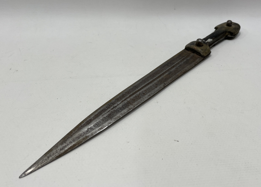 OSMANLI DÖNEMİ NADİR FORMDA ÇİFT TARAFI DÖVME İŞLEMELİ ÇERKES KAMASI