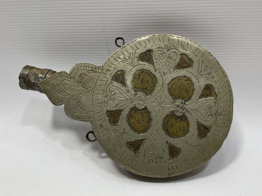 ÜZERİ KALEM İŞÇİLİKLİ TÜRKMEN İŞİ ANTİKA BARUTLUK