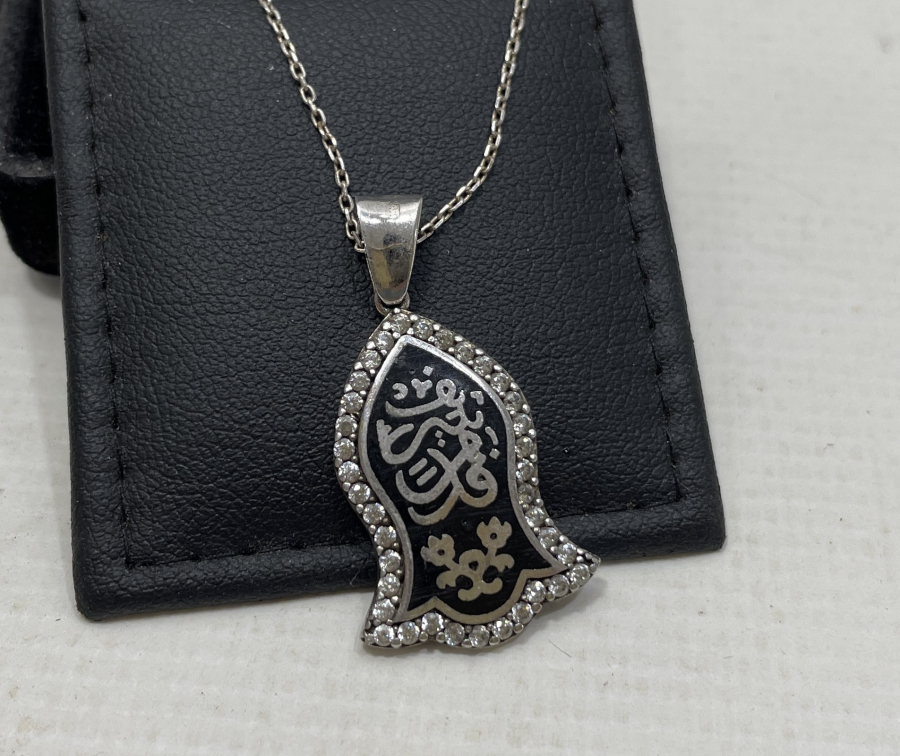 ÜZERİ SAVAT İŞÇİLİKLİ GÜMÜŞ KOLYE UCU