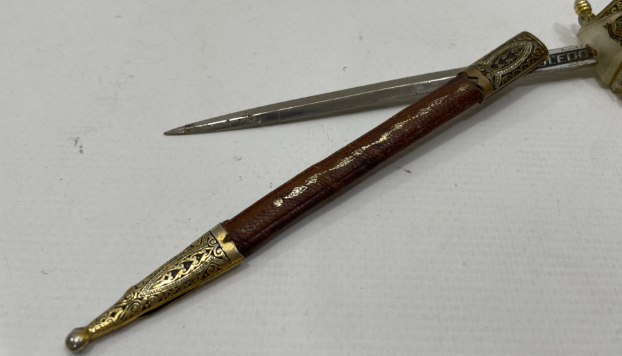 1900 BAŞLARI ÇOK NADİR KILIÇ FORMUNDA TOLEDO ZARF AÇACAĞI