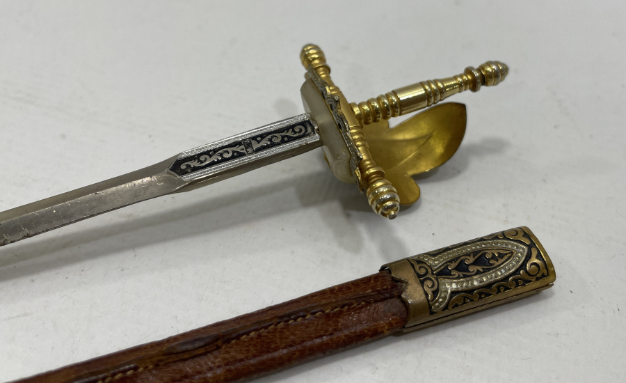 1900 BAŞLARI ÇOK NADİR KILIÇ FORMUNDA TOLEDO ZARF AÇACAĞI