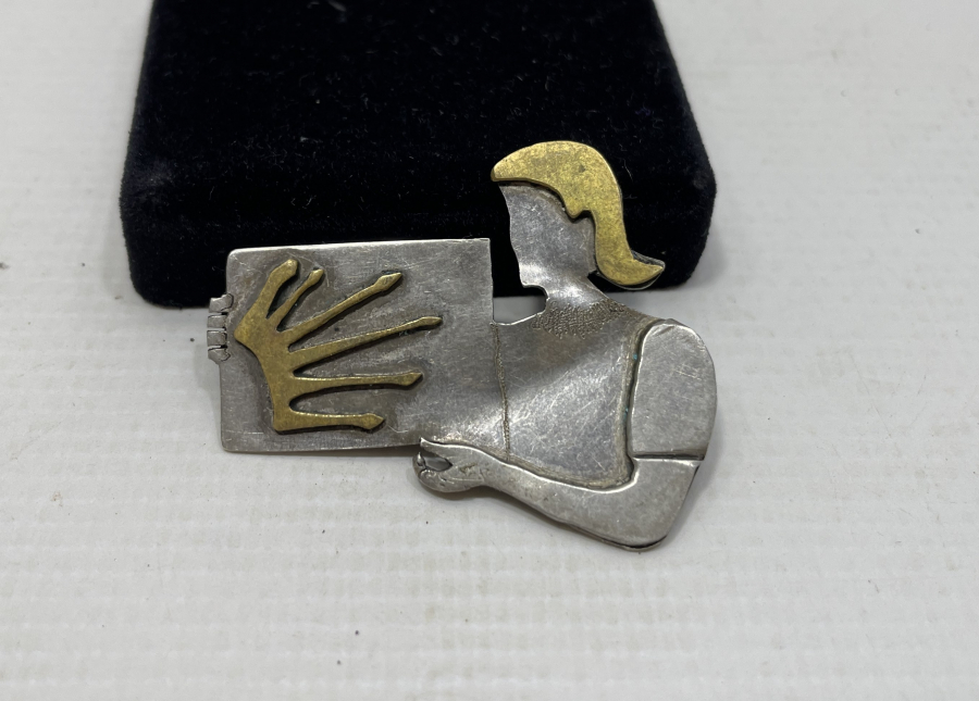 GÜMÜŞTEN MAMUL NADİR CHP KADIN KOLLARI ROZET