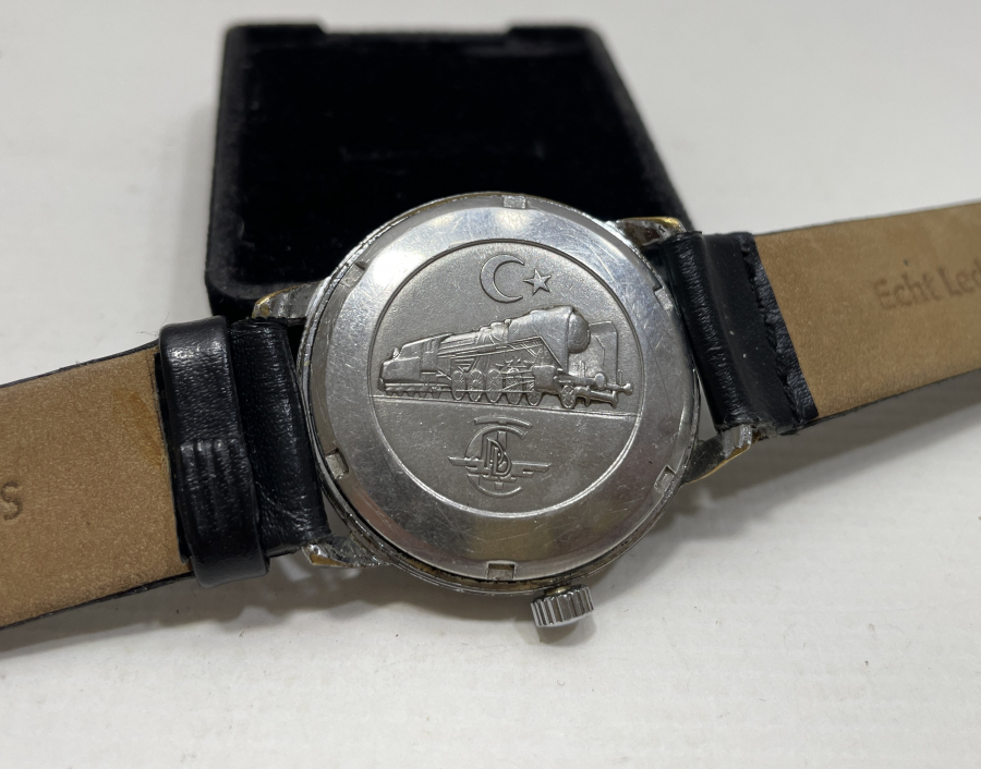 DEVLET DEMİR YOLLARI İÇİN ÖZEL YAPILMIŞ ANTİKA KURMALI KOL SAATİ