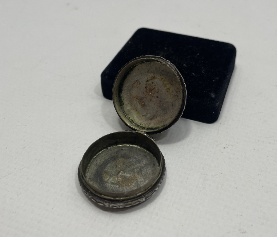 GÜMÜŞTEN MAMUL EL YAPIMI AKİK TAŞLI KUTU