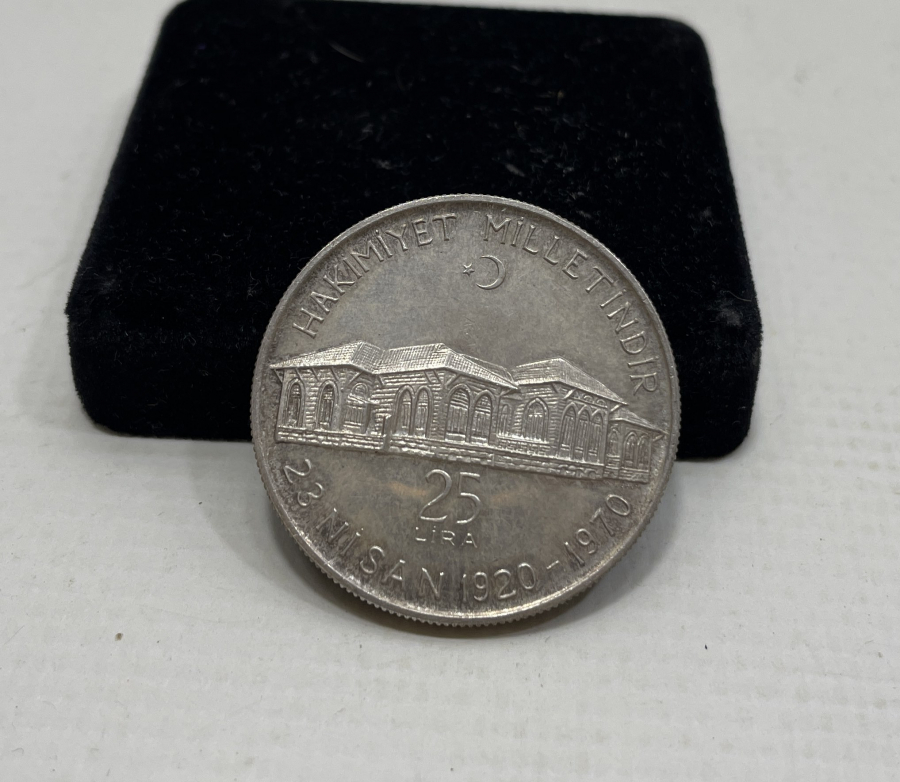 MECLİSİMİZİN KURULUŞUNUN 50. YILINA ÖZEL BASILMIŞ GÜMÜŞ HATIRA PARA