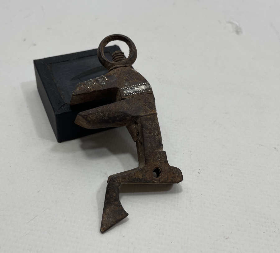 OSMANLI DÖNEMİ GÜMÜŞ ÇAKMA İŞÇİLİKLİ KALE TÜFEĞİ ÇAKMAĞI PARÇASI