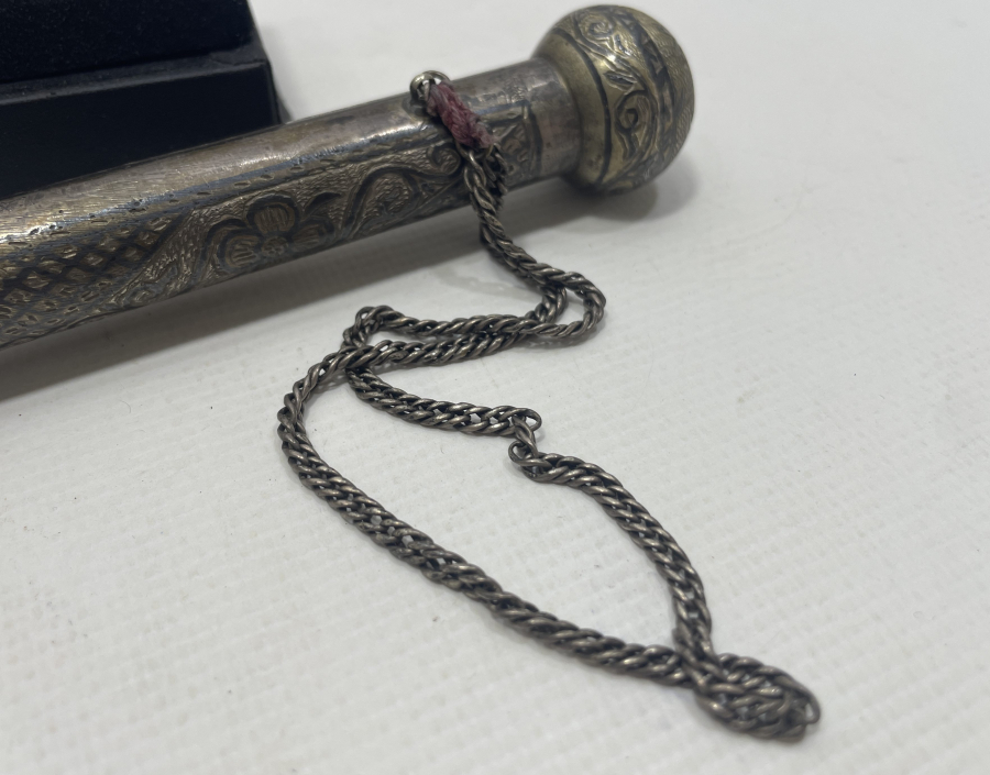 OSMANLI DÖNEMİ VAN İŞİ GÜMÜŞ ÜZERİ SAVAT İŞÇİLİKLİ ÇİL KONDİSYONDA KAMÇI SAPI