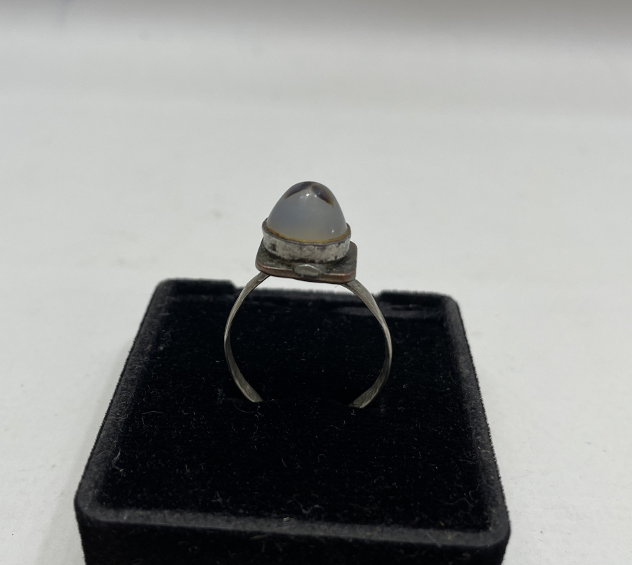 SÜLEYMANİYE AKİĞİNDEN MAMUL SÜMBÜLLÜ TARİKATINA AİT DERVİŞ YÜZÜĞÜ