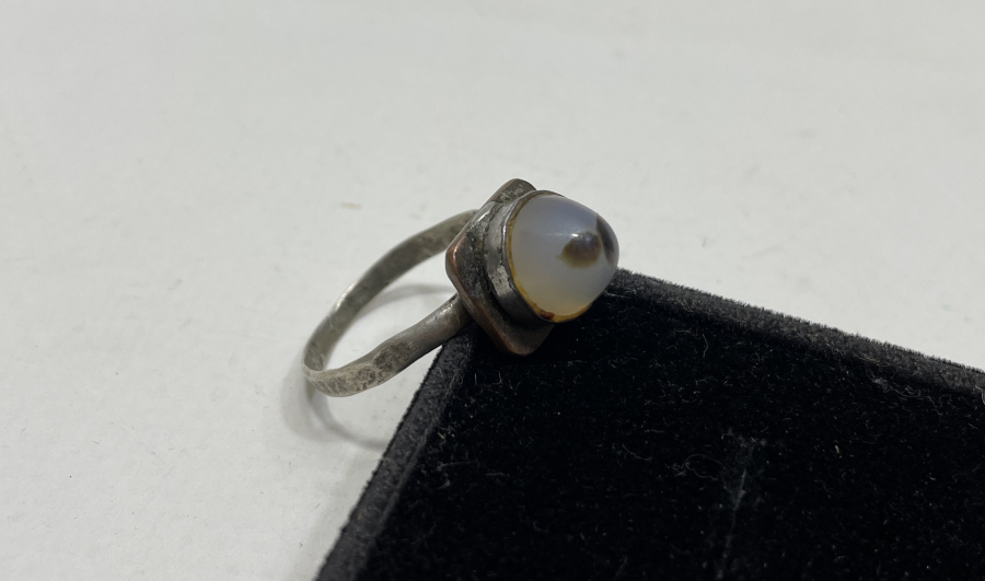 SÜLEYMANİYE AKİĞİNDEN MAMUL SÜMBÜLLÜ TARİKATINA AİT DERVİŞ YÜZÜĞÜ