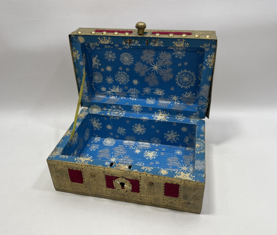 TAMAMI İŞLEMELİ EL YAPIMI NADİR YÜZ GÖRÜMLÜLÜĞÜ SANDIĞI