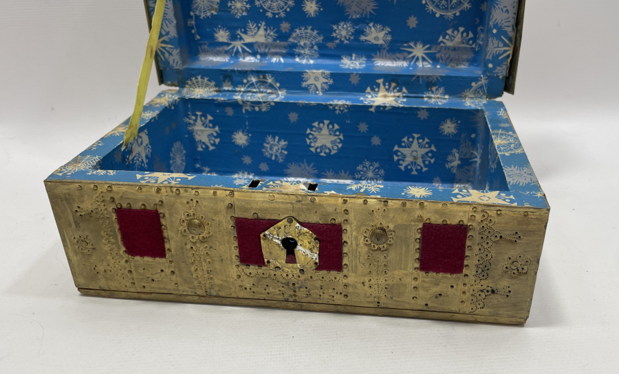 TAMAMI İŞLEMELİ EL YAPIMI NADİR YÜZ GÖRÜMLÜLÜĞÜ SANDIĞI