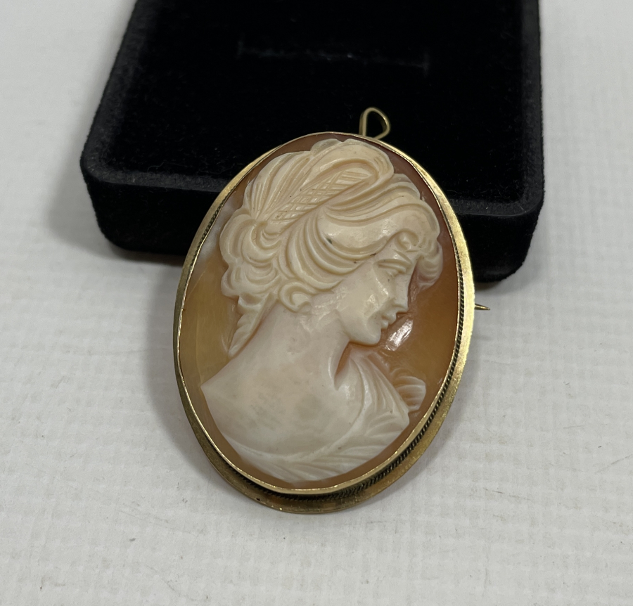 18 AYAR ALTIN KAMEO KOLYE - BROŞ