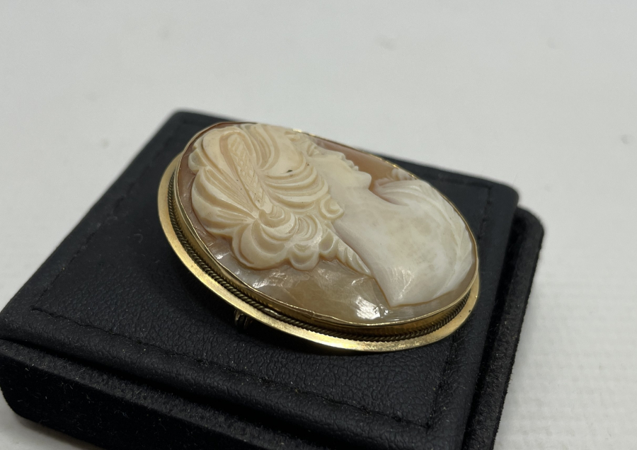 18 AYAR ALTIN KAMEO KOLYE - BROŞ