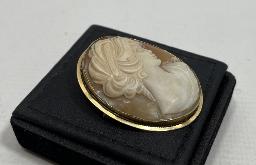 18 AYAR ALTIN KAMEO KOLYE - BROŞ