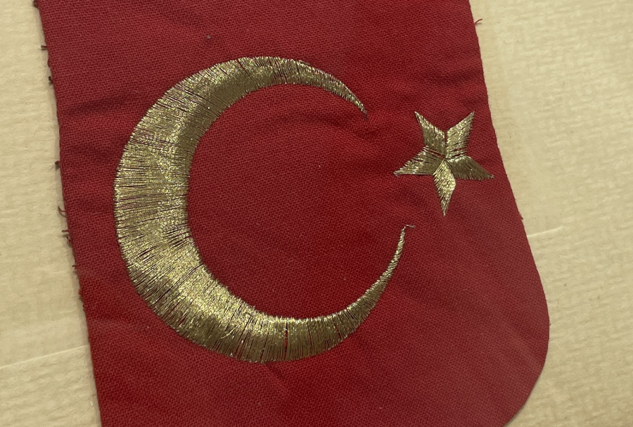 GÜMÜŞ ÜZERİ ALTIN VERMEYLİ AY YILDIZLI ASKERİ PEÇ