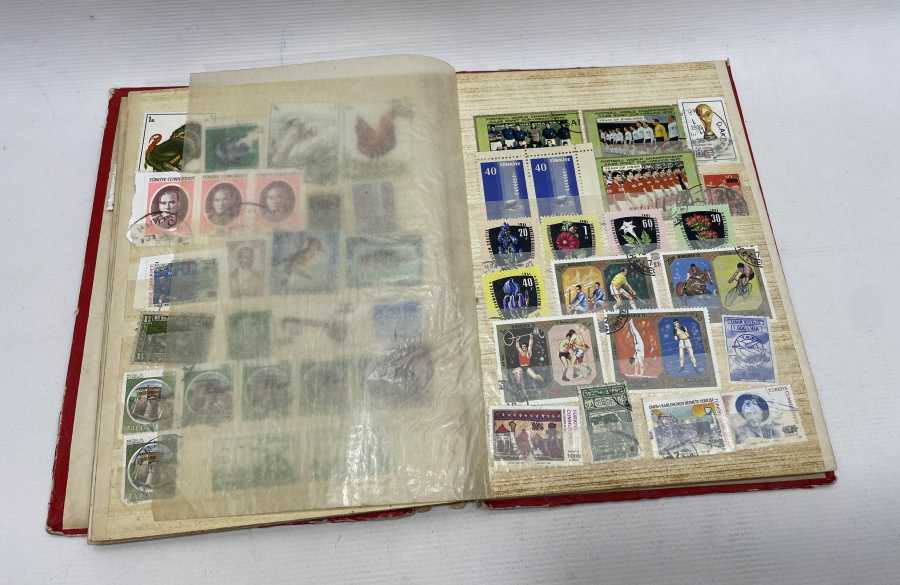 İÇİNDE PULLARI BULUNAN ANTİKA PUL ALBÜMÜ - HAZIR PUL KOLEKSİYONU