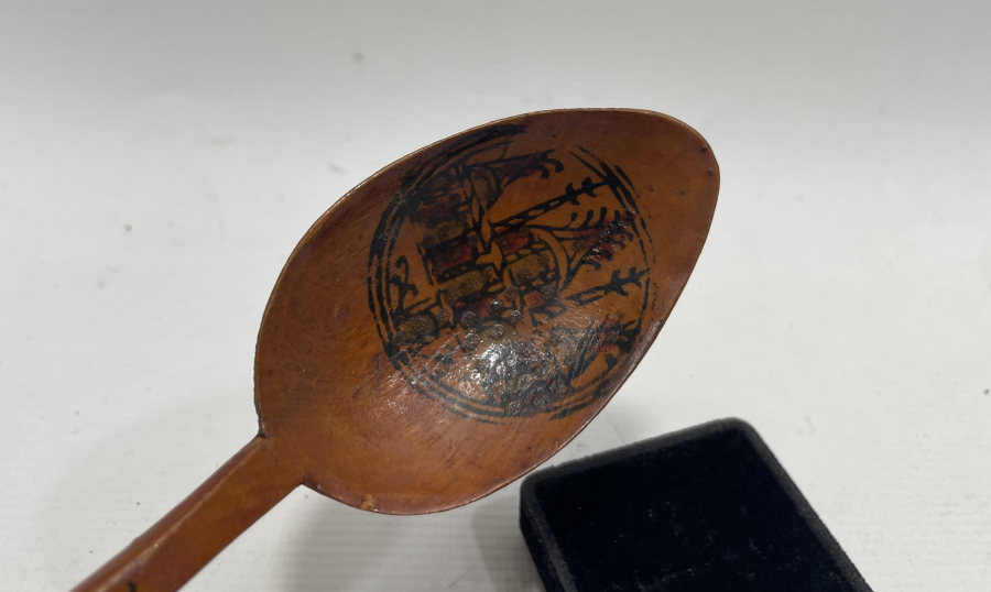 ÜZERİ OSMANLICA BEYİT YAZILI EL BOYAMA TAHTA KAŞIK