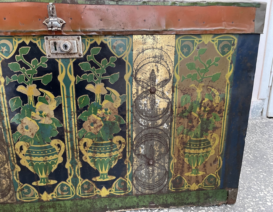 ÜZERİNDE OSMANLI DEVLET ARMASI BULUNAN OSMANLI DÖNEMİ NADİR ÇEYİZ SANDIĞI