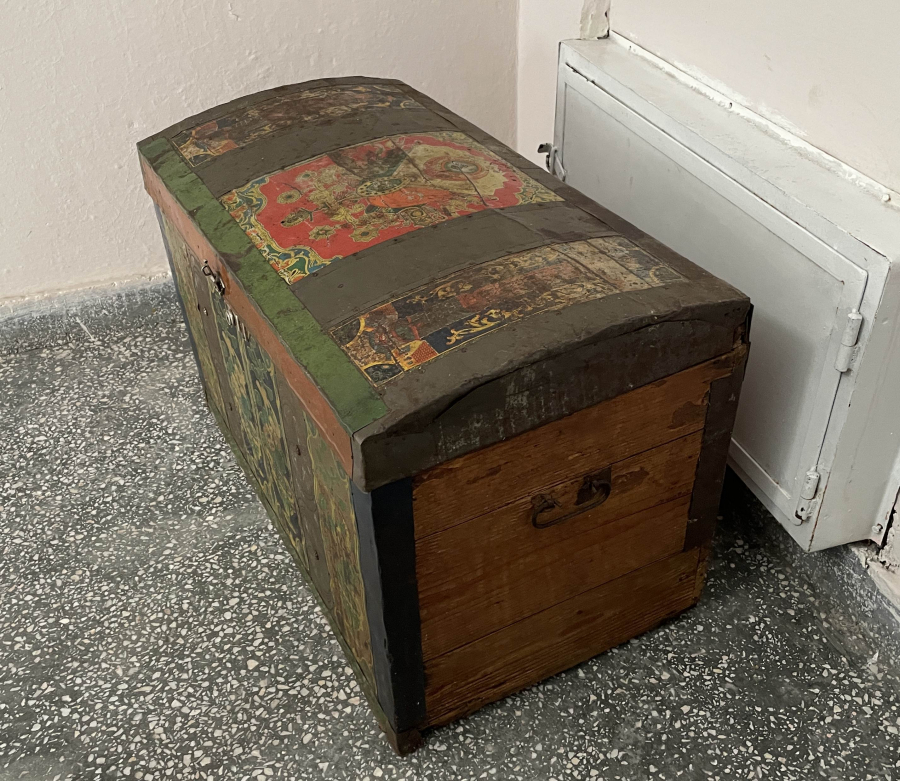 ÜZERİNDE OSMANLI DEVLET ARMASI BULUNAN OSMANLI DÖNEMİ NADİR ÇEYİZ SANDIĞI