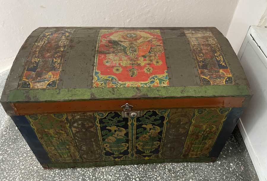 ÜZERİNDE OSMANLI DEVLET ARMASI BULUNAN OSMANLI DÖNEMİ NADİR ÇEYİZ SANDIĞI